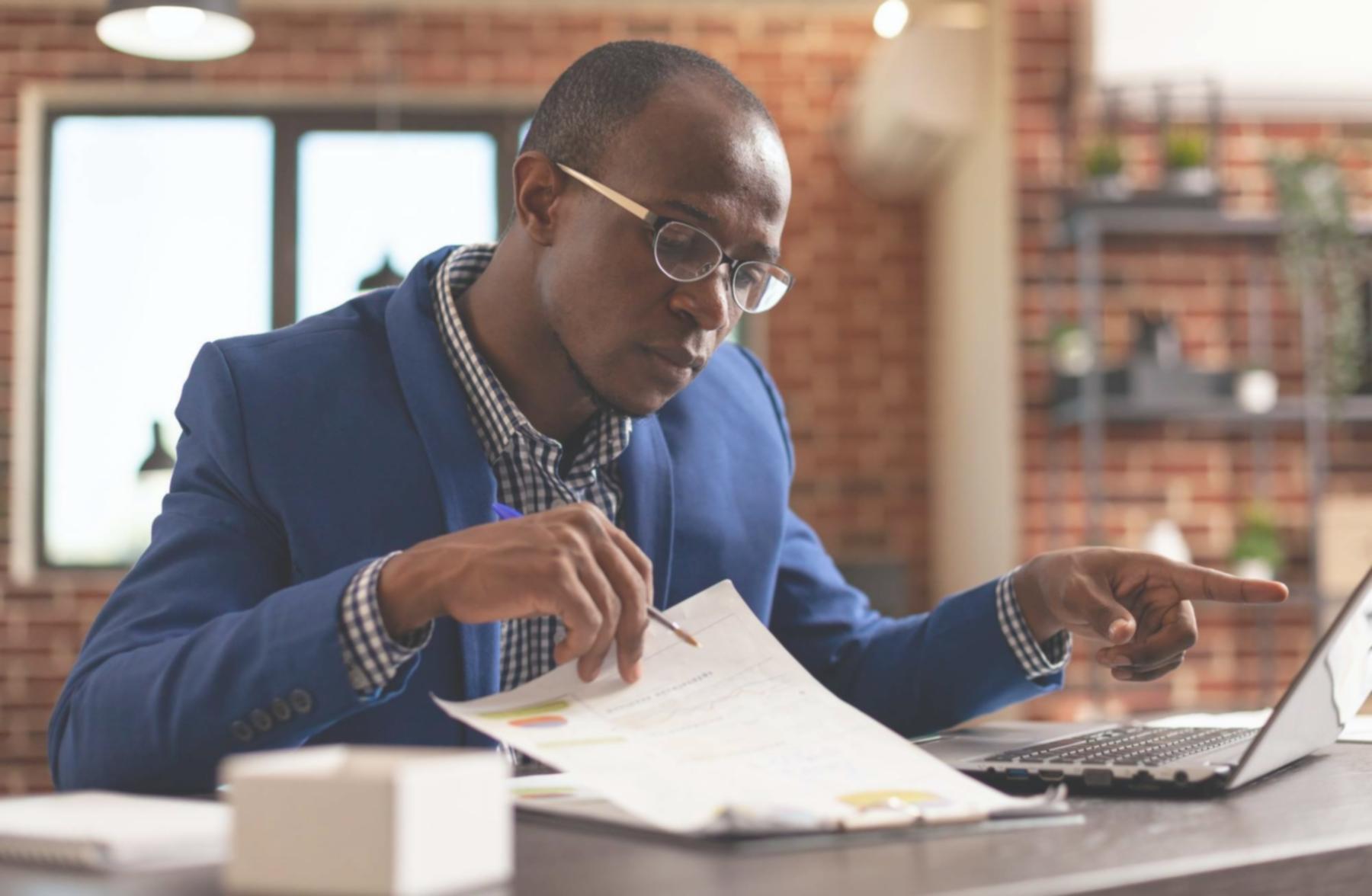 Teilnehmende im interaktiven Online-Kurs mit Lehrkraft auf Melantirexo